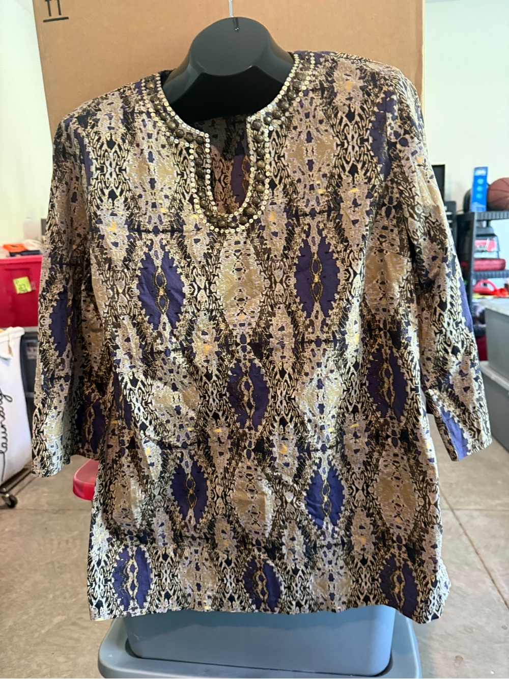Embellished Navy and Gold Patterned Women's Top p77